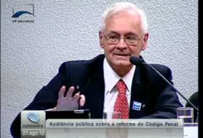 Fernando Fragoso alerta para o aumento de presos no sistema carcerário